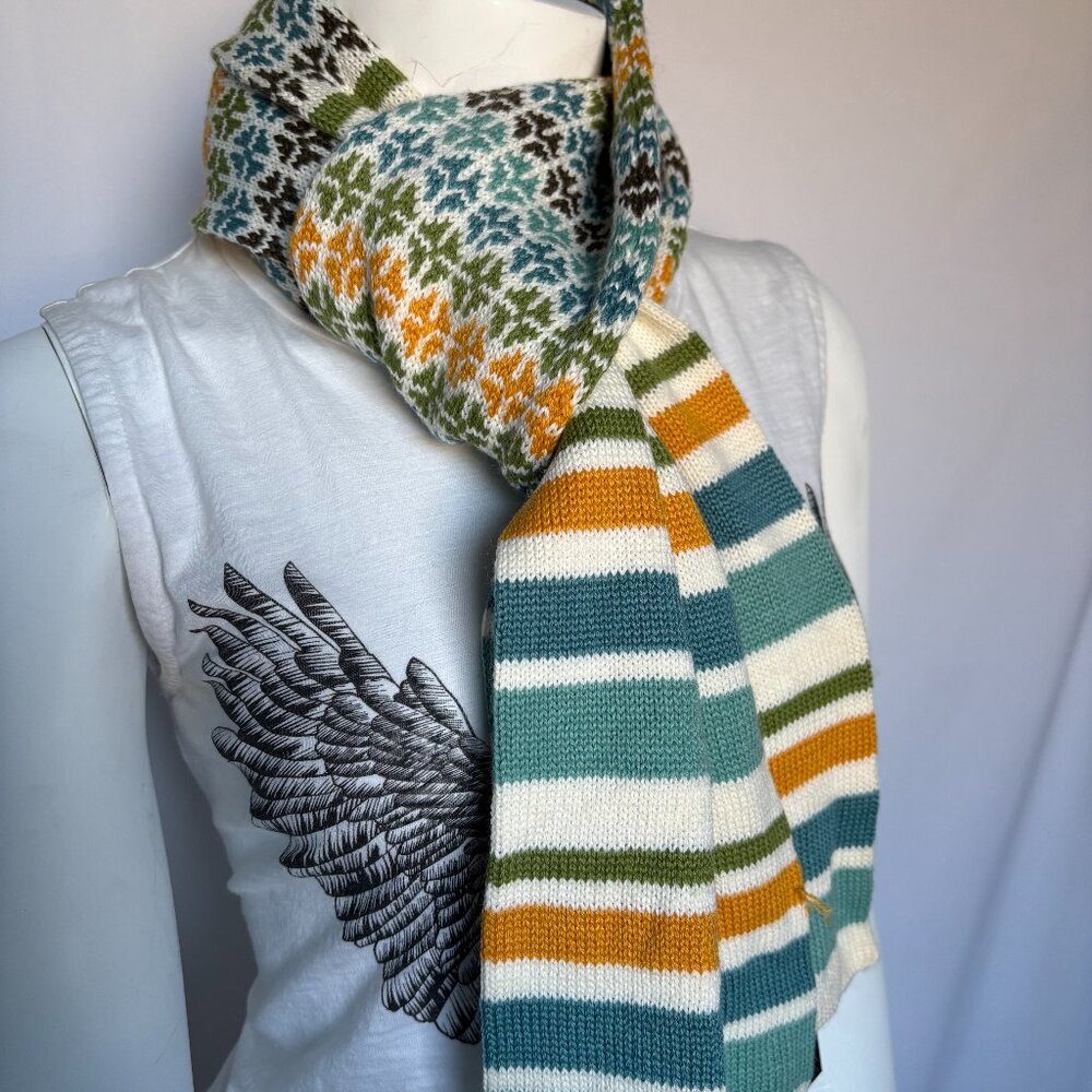 Vibrant Knit Scarf with Geometric & Striped Design
